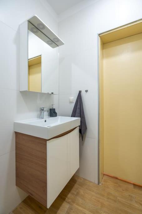 Appartamento Calm And Relaxing 2bdrm Apаrtment In City Centre *