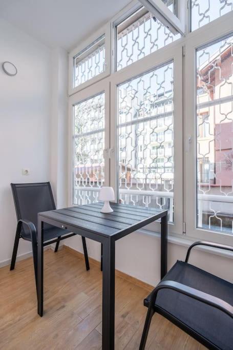 Calm And Relaxing 2bdrm Apаrtment In City Centre Appartamento