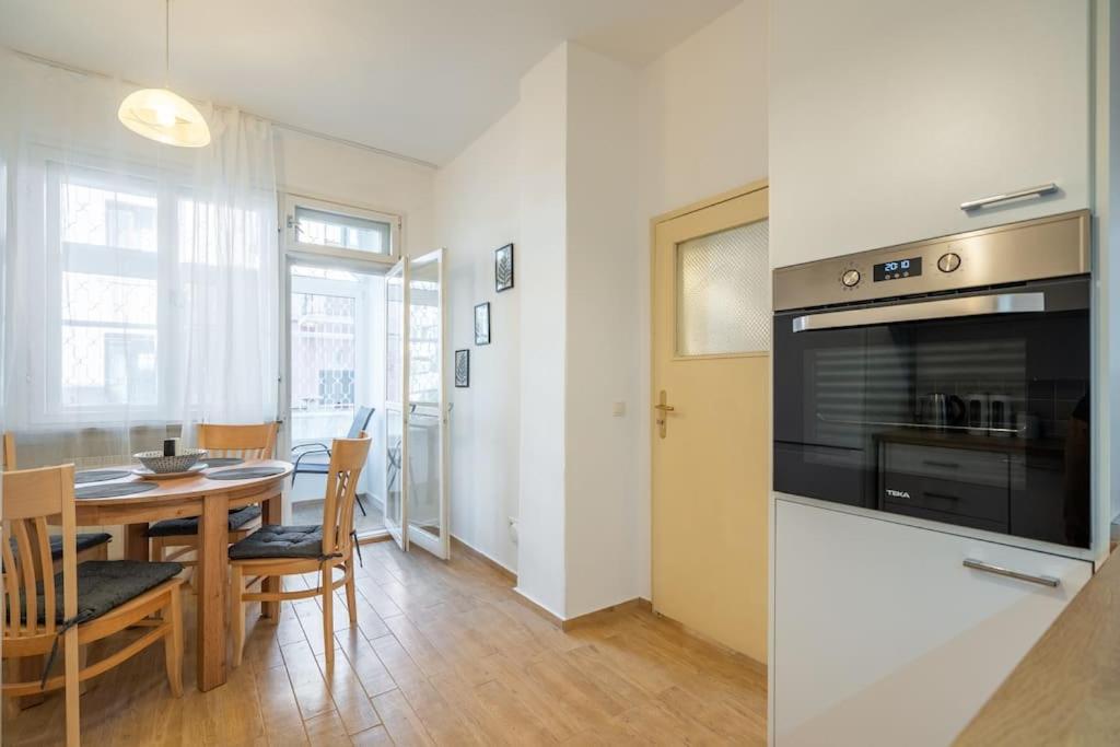 Apartment Calm And Relaxing 2bdrm Apаrtment In City Centre *