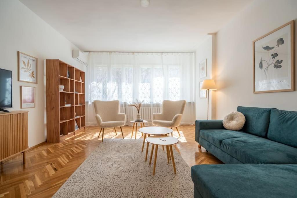 Apartemen Calm And Relaxing 2bdrm Apаrtment In City Centre *
