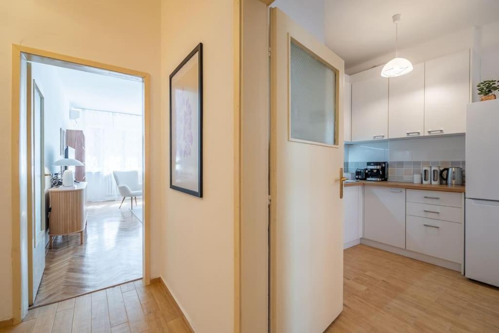 Calm And Relaxing 2bdrm Apаrtment In City Centre *